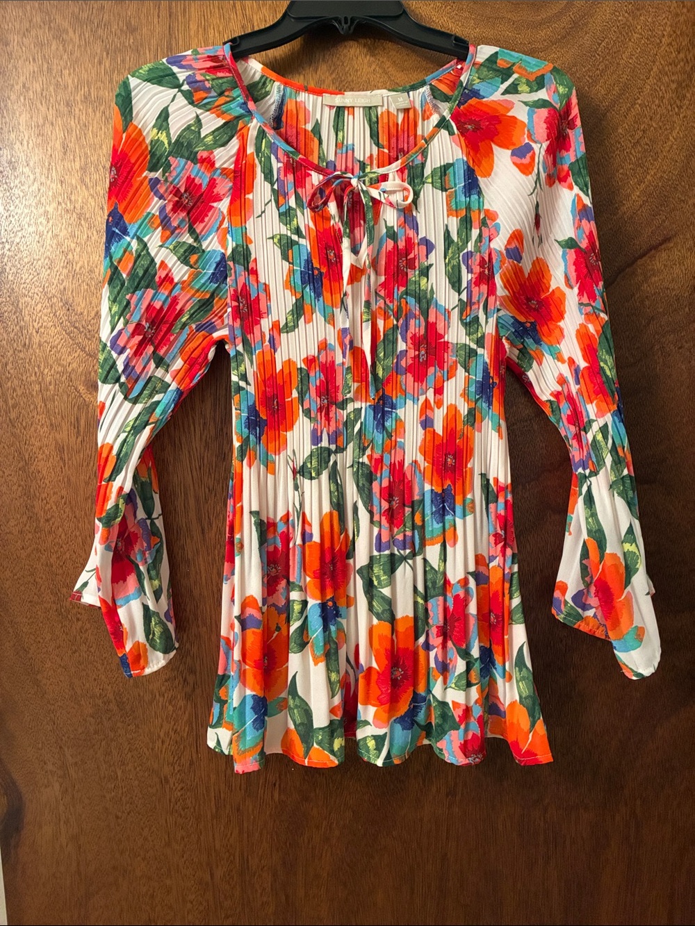 Sunny Leigh floral orange green mixed color blouse